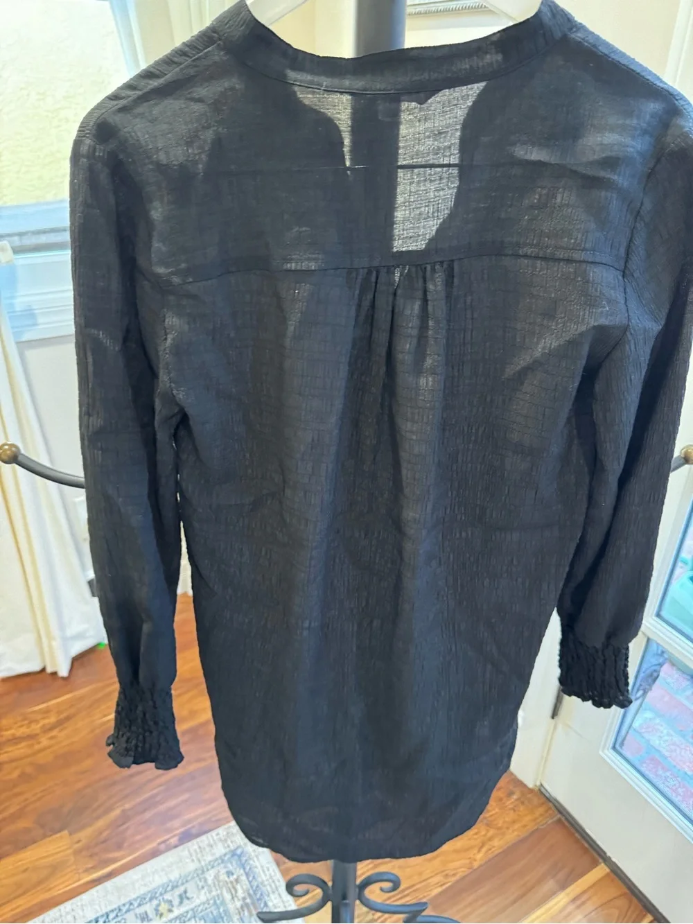 Steve Madden Black Long-Sleeve Shirt Coverup Classic Lightweight Size Small